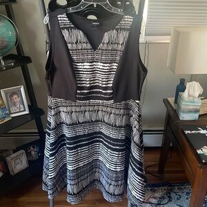 Torrid - black and white dress - Size 2